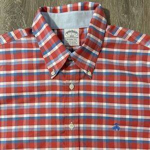 Brooks Brothers Large Regent Button Down Business Casual Short Sleeve Shirt